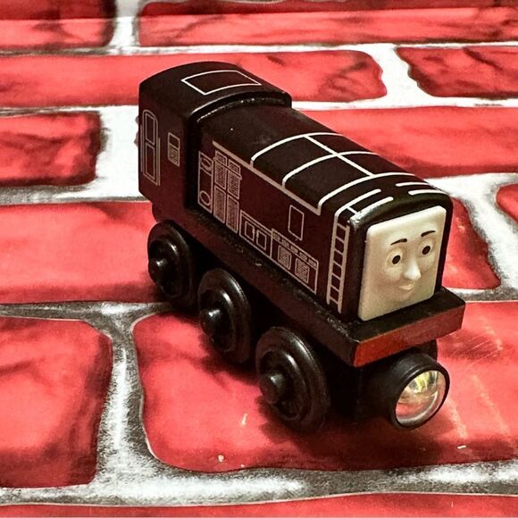 Thomas And Friends Wooden Railway DIESEL Train - Picture 1 of 7